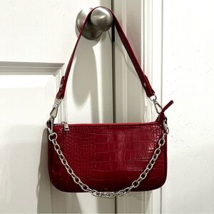 Elegant Red Croc-Embossed Shoulder Bag